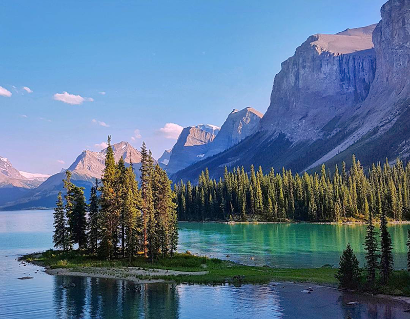 Why You Should Explore the Canadian Rockies this Summer with Air Canada