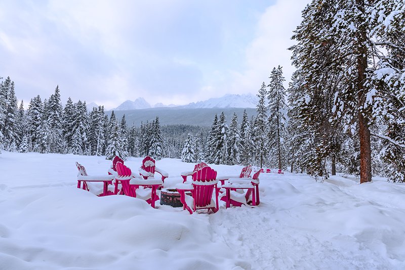 Baker Creek Mountain Resort - Cozy Banff Lake Louise Cabin Vacation