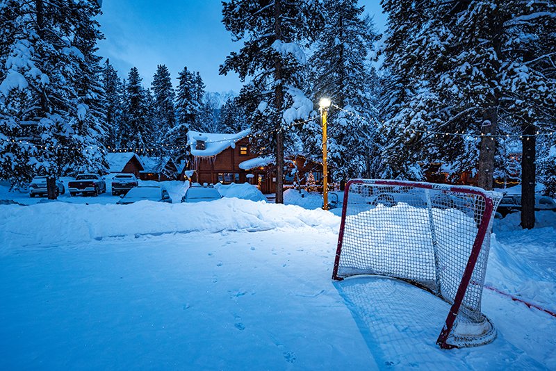 Baker Creek Mountain Resort - Cozy Banff Lake Louise Cabin Vacation