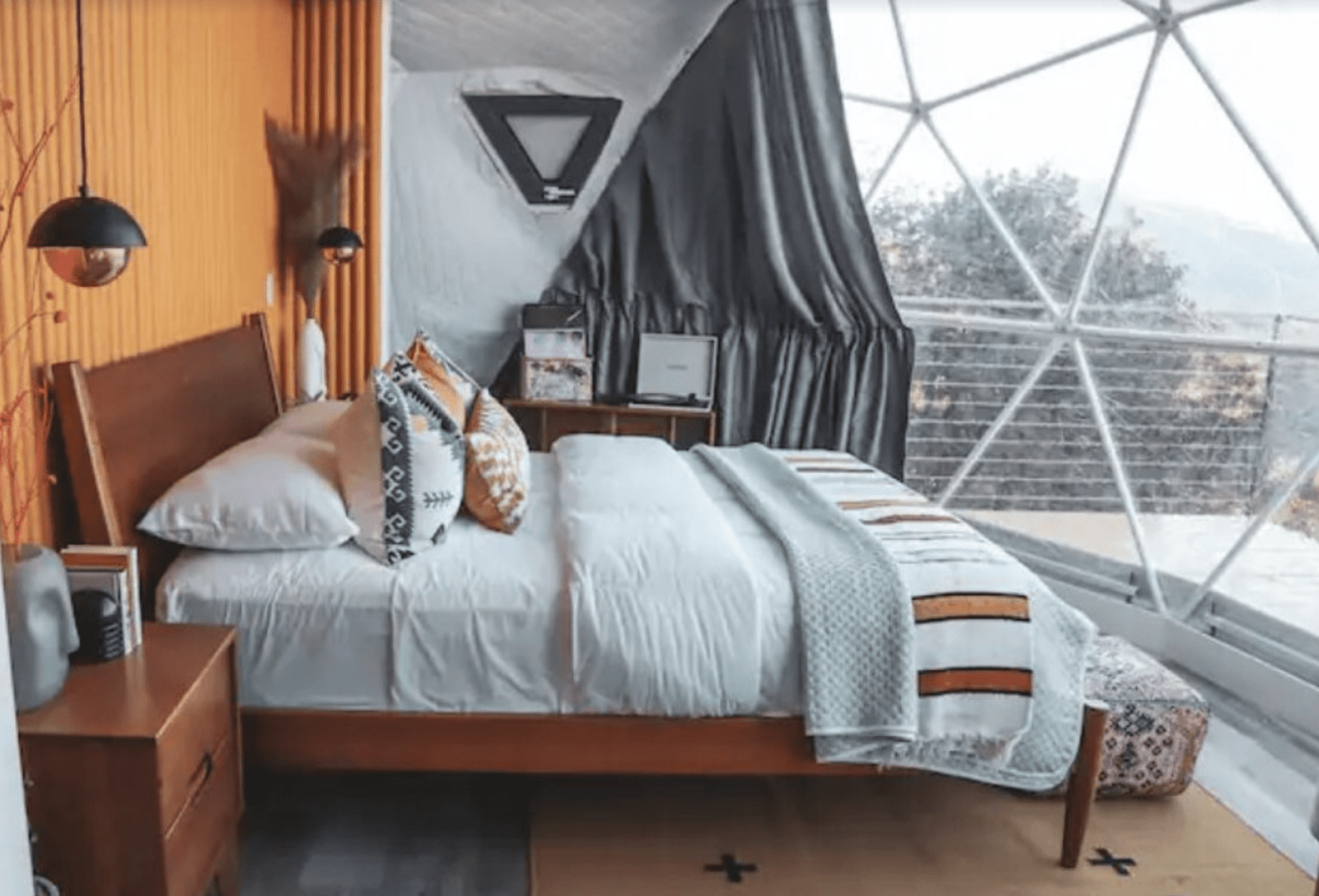 best honeymoon airbnbs
