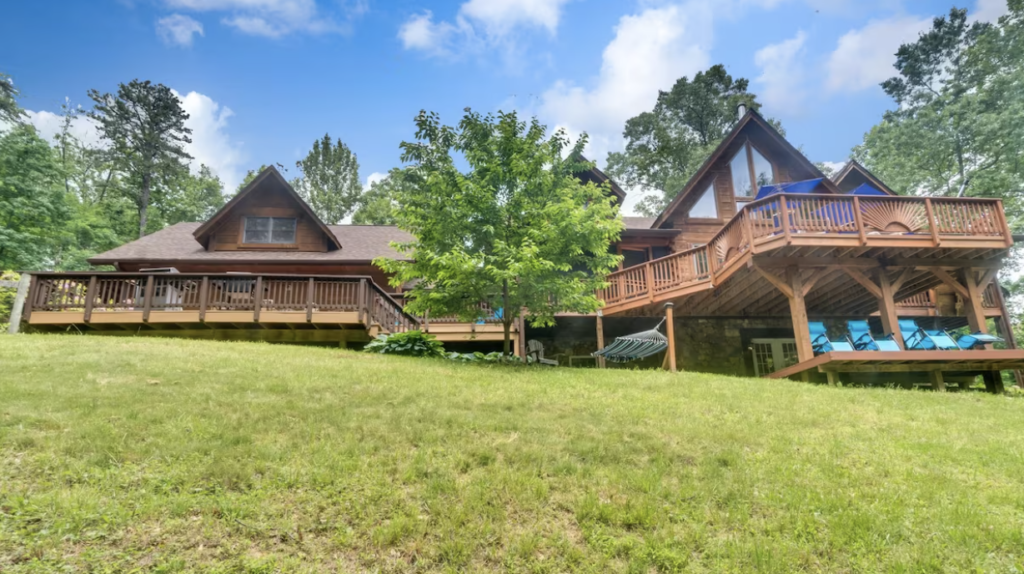 The Best LUXURY Cabin Rentals in Virginia Mountains